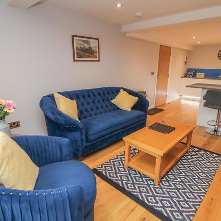 Blue Peter Engine Shed Apartment Whitby Bagian luar foto